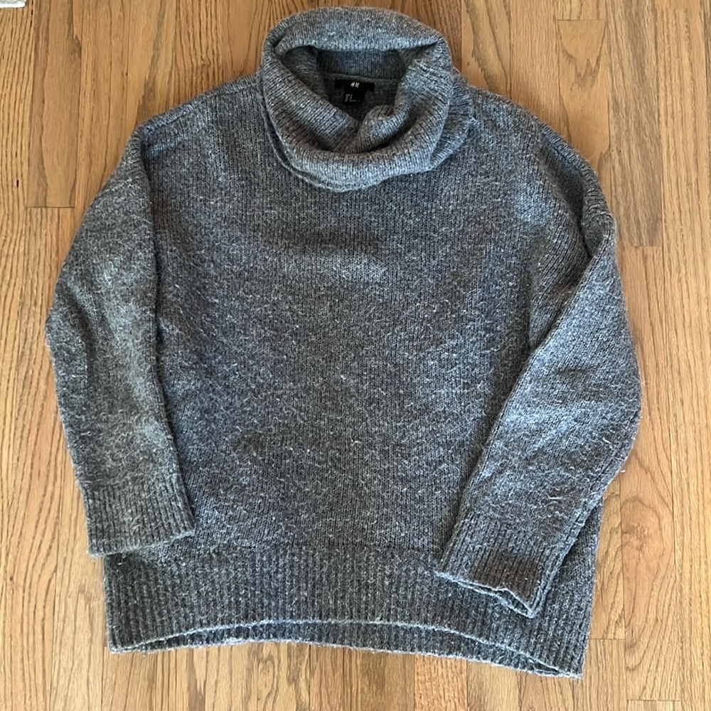 H&M Gray Turtleneck